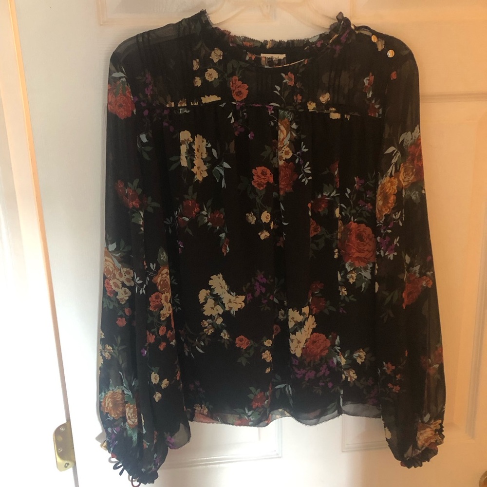 Aritzia Wilfred Lourdes Flowy floral Black Blouse medium